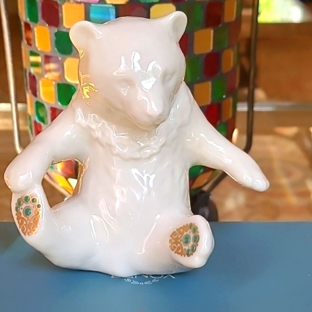 1991 LENOX CHINA JEWELS BEAR CUB FIGURINE WITH GOLD AND JADE PAWS USA